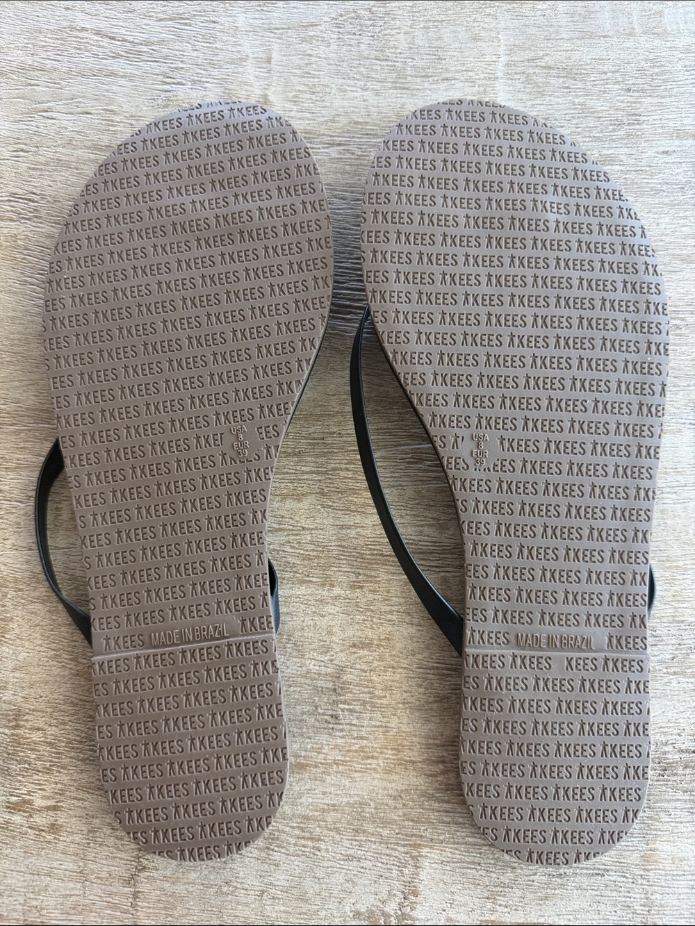 TKEES (never worn) Black Slim-Strap Flip Flop Sandals - Picture 3 of 4